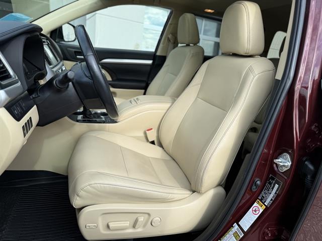 used 2019 Toyota Highlander car, priced at $30,999