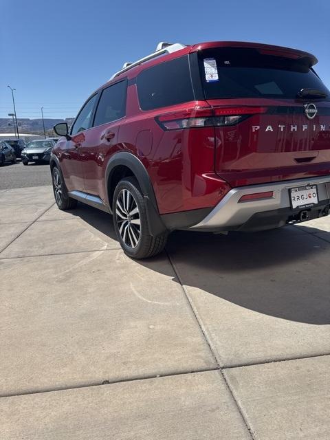 new 2025 Nissan Pathfinder car, priced at $54,710