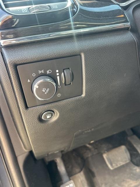 used 2020 Jeep Grand Cherokee car, priced at $28,951