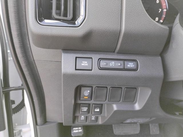 new 2025 Nissan Frontier car, priced at $41,965
