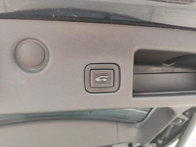 used 2024 Chevrolet Equinox car, priced at $25,999