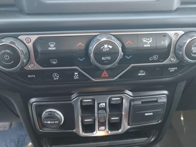 used 2022 Jeep Gladiator car, priced at $29,961