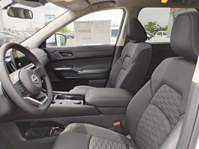 new 2025 Nissan Pathfinder car, priced at $46,335