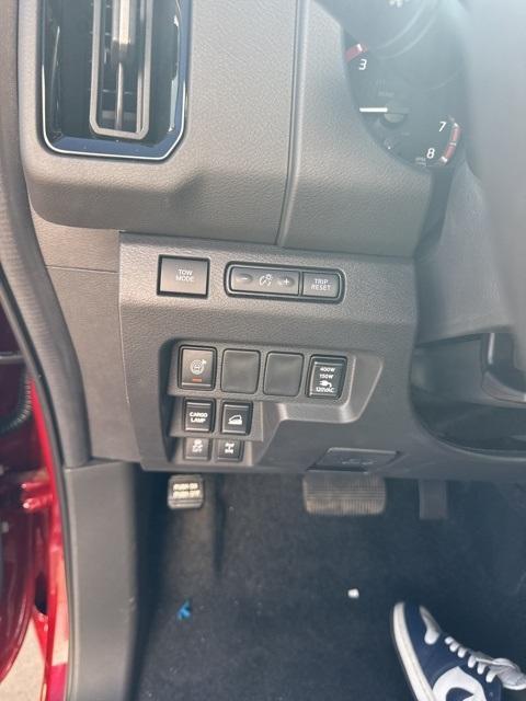 new 2025 Nissan Frontier car, priced at $50,375