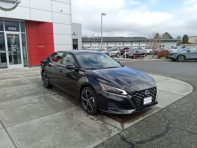 new 2025 Nissan Altima car, priced at $31,562