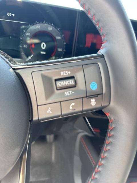 new 2025 Nissan Kicks car, priced at $29,010