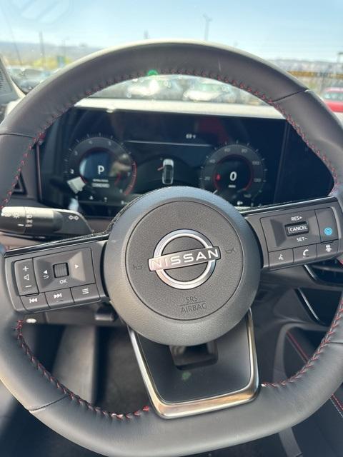 new 2025 Nissan Kicks car, priced at $29,010