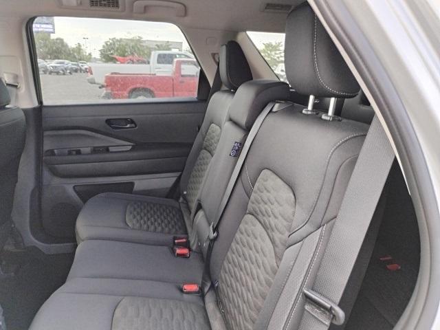 new 2025 Nissan Pathfinder car, priced at $39,145