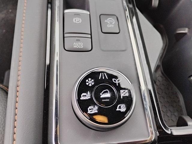 new 2025 Nissan Pathfinder car, priced at $46,595