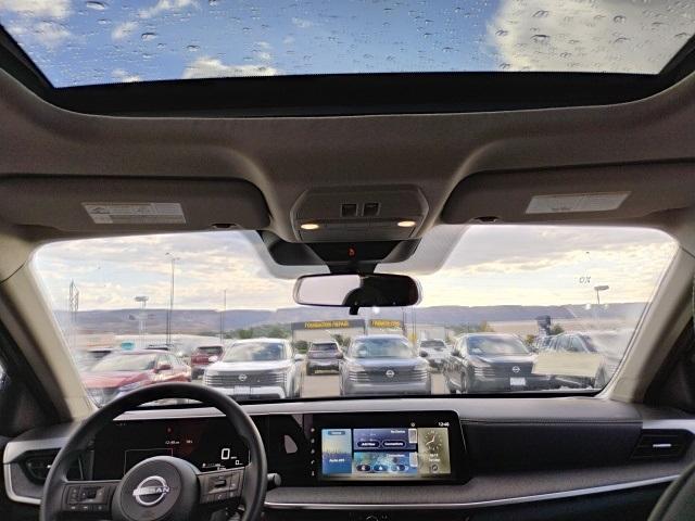 new 2025 Nissan Kicks car, priced at $28,025