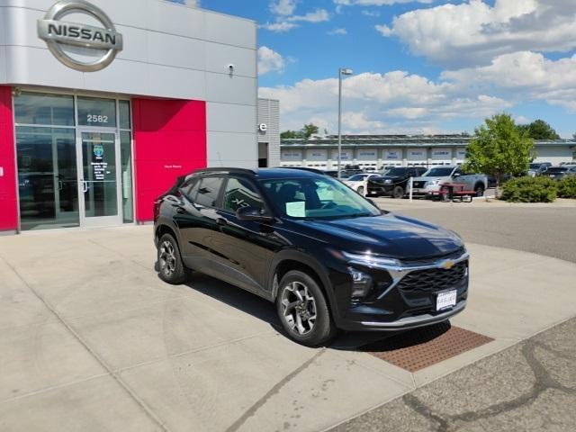 used 2025 Chevrolet Trax car, priced at $25,998