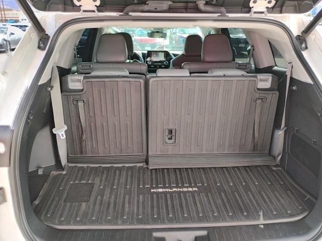 used 2021 Toyota Highlander car, priced at $34,418