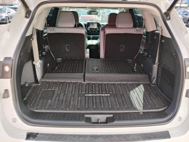used 2021 Toyota Highlander car, priced at $34,418
