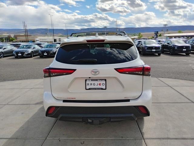 used 2021 Toyota Highlander car, priced at $34,418