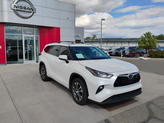 used 2021 Toyota Highlander car, priced at $34,418