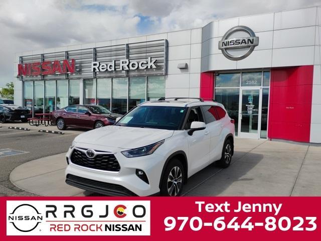 used 2021 Toyota Highlander car, priced at $34,418