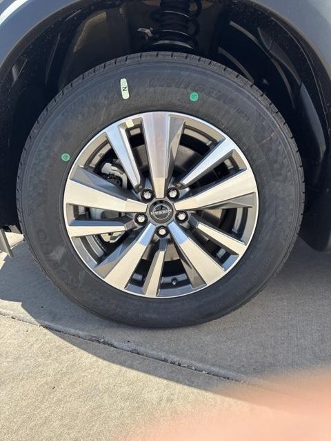 new 2025 Nissan Pathfinder car, priced at $45,985