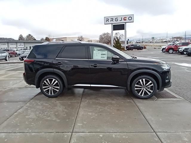 new 2025 Nissan Pathfinder car, priced at $50,372