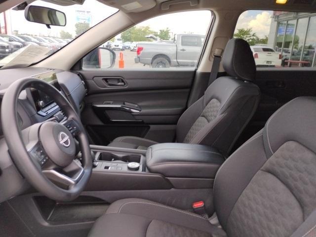 used 2023 Nissan Pathfinder car, priced at $31,124