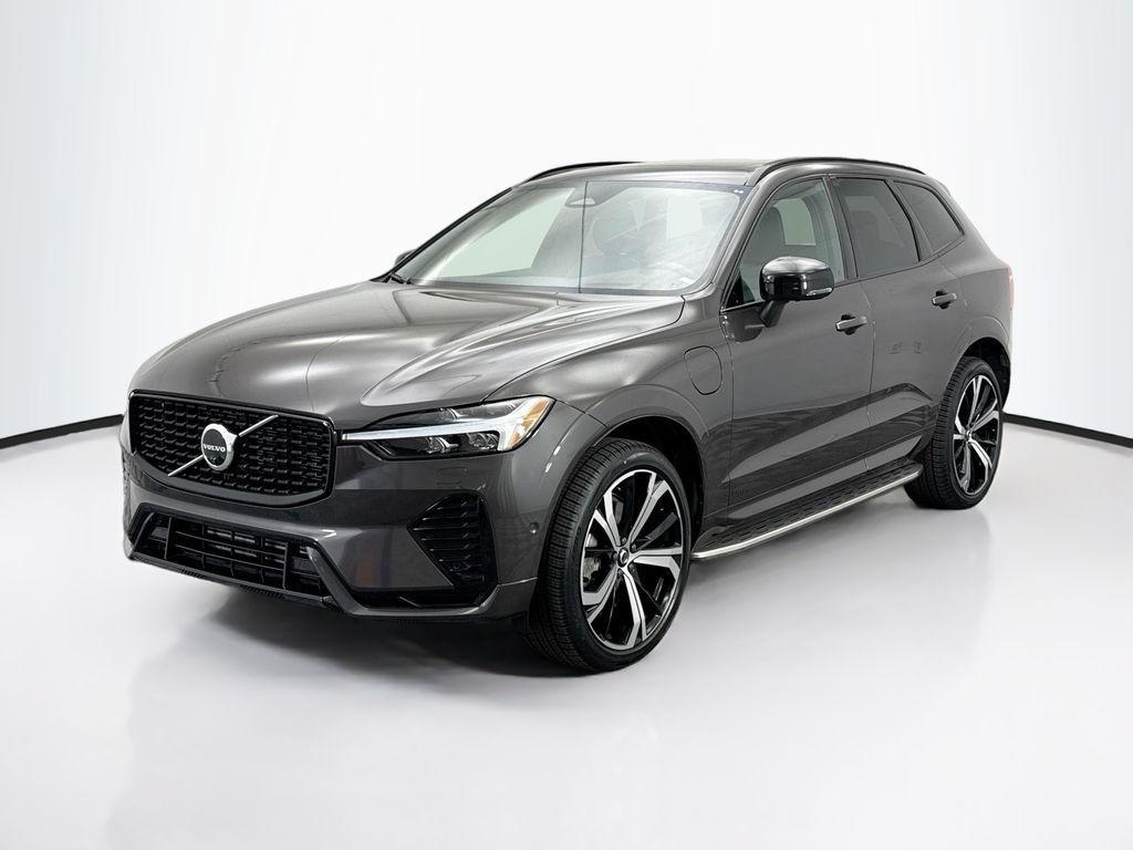 used 2022 Volvo XC60 Recharge Plug-In Hybrid car, priced at $37,900