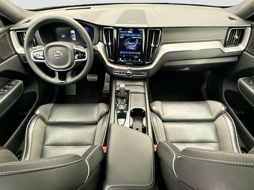 used 2022 Volvo XC60 Recharge Plug-In Hybrid car, priced at $37,900