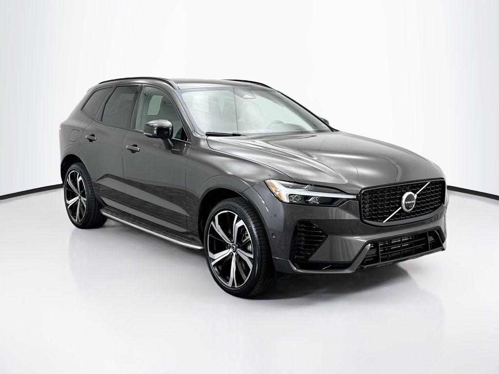 used 2022 Volvo XC60 Recharge Plug-In Hybrid car, priced at $37,900