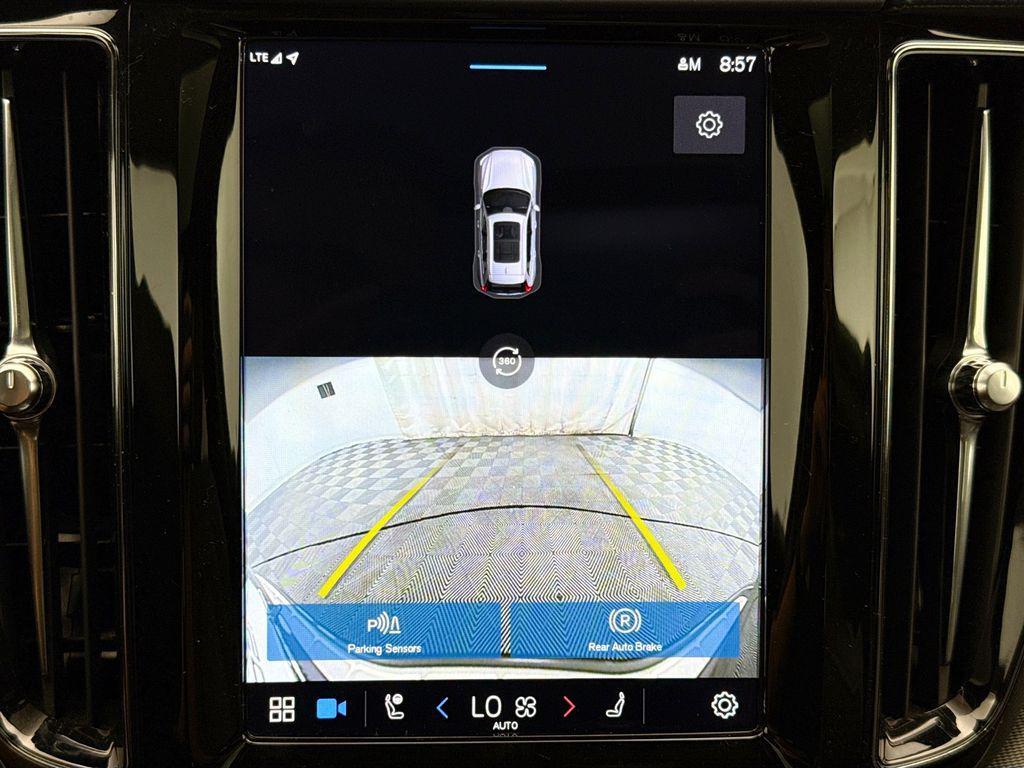 used 2022 Volvo XC60 Recharge Plug-In Hybrid car, priced at $37,900