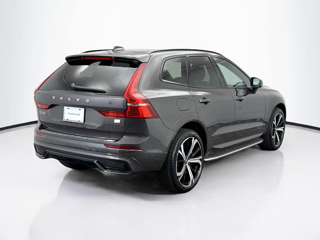 used 2022 Volvo XC60 Recharge Plug-In Hybrid car, priced at $37,900
