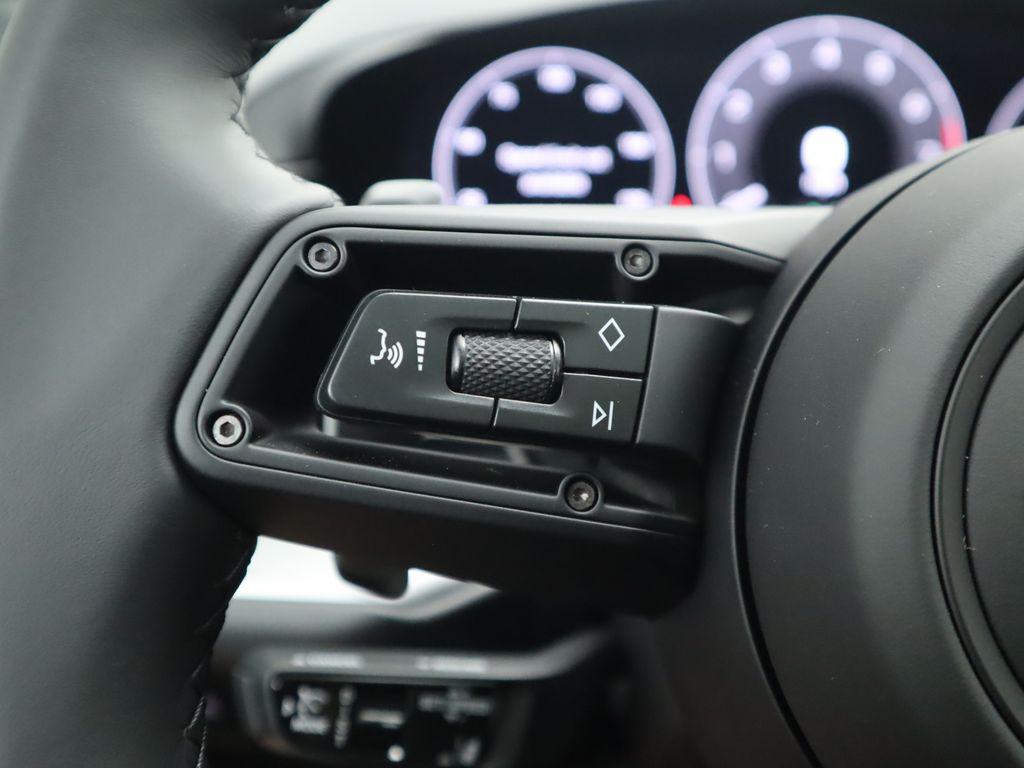 new 2025 Porsche Cayenne car, priced at $147,665