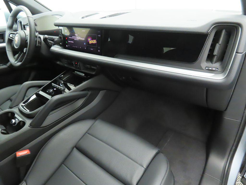 used 2025 Porsche Cayenne car, priced at $94,900
