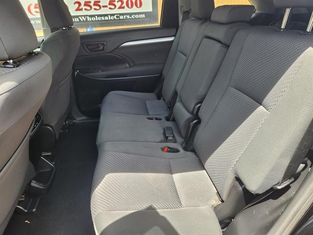 used 2019 Toyota Highlander car, priced at $23,450