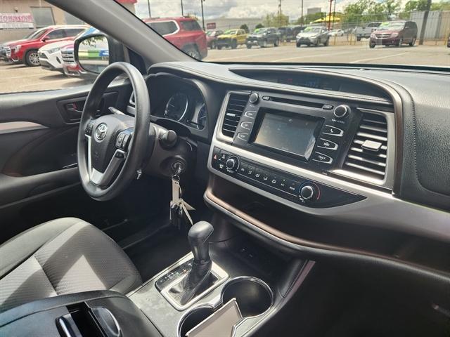 used 2019 Toyota Highlander car, priced at $23,450