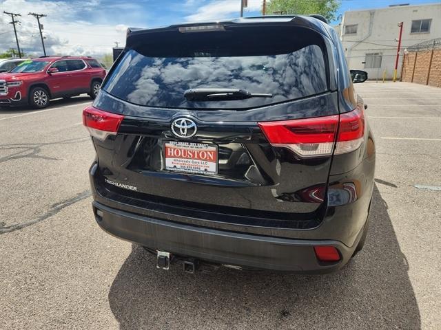 used 2019 Toyota Highlander car, priced at $23,450