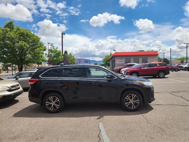 used 2019 Toyota Highlander car, priced at $23,450
