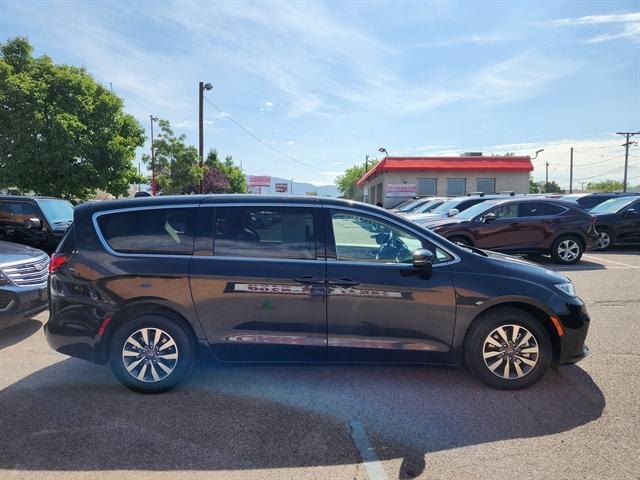 used 2022 Chrysler Pacifica Hybrid car, priced at $24,950