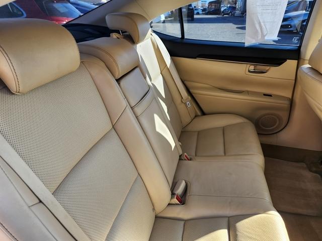 used 2015 Lexus ES 350 car, priced at $12,950