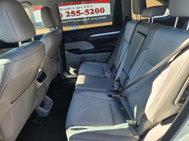 used 2019 Toyota Highlander car, priced at $22,950