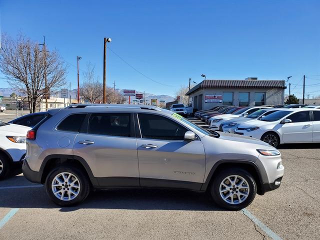 used 2017 Jeep Cherokee car, priced at $13,450