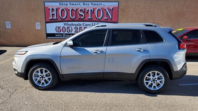 used 2017 Jeep Cherokee car, priced at $13,450