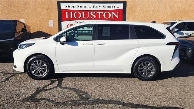 used 2024 Toyota Sienna car, priced at $38,450