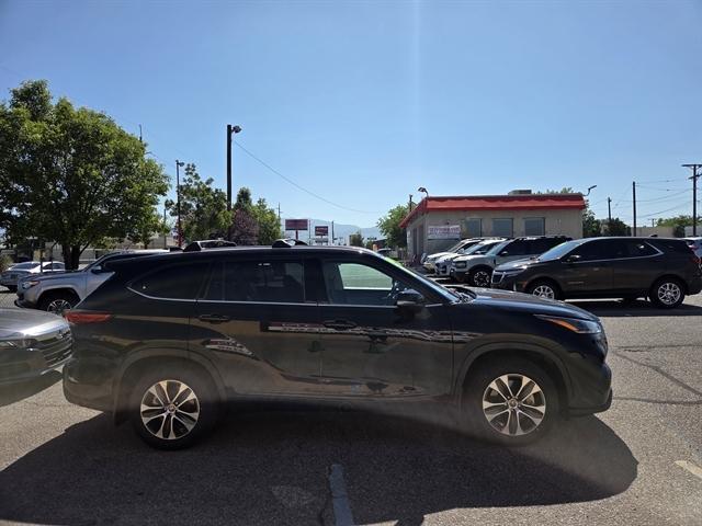 used 2021 Toyota Highlander car, priced at $29,950