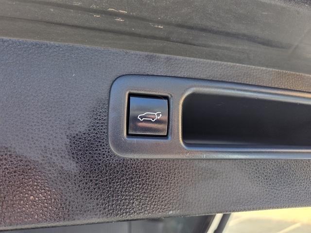 used 2021 Toyota Highlander car, priced at $29,950