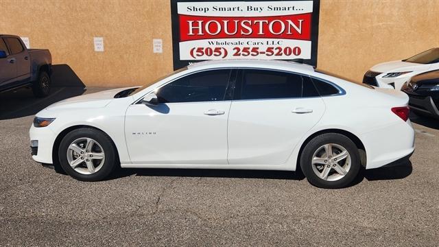 used 2022 Chevrolet Malibu car, priced at $18,450