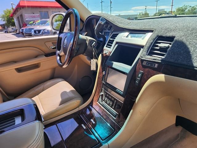 used 2013 Cadillac Escalade car, priced at $17,950