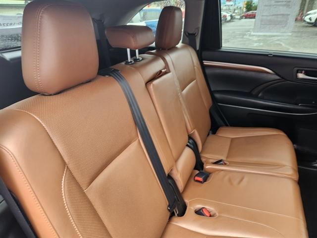 used 2018 Toyota Highlander car, priced at $23,950