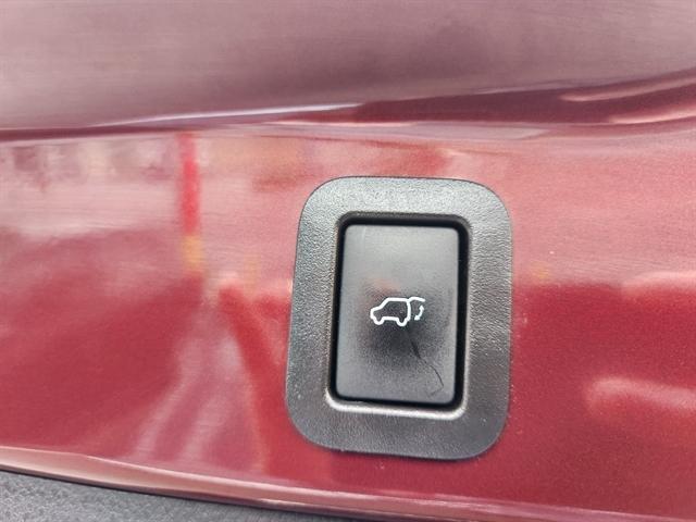 used 2018 Toyota Highlander car, priced at $23,950
