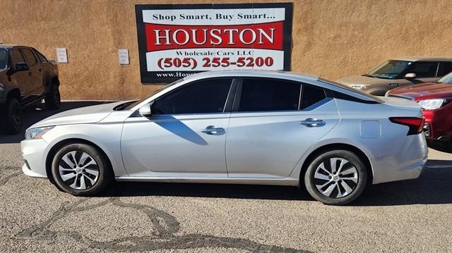 used 2022 Nissan Altima car, priced at $16,950