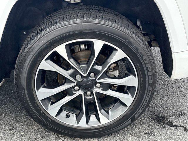 used 2023 Jeep Grand Cherokee car, priced at $37,890