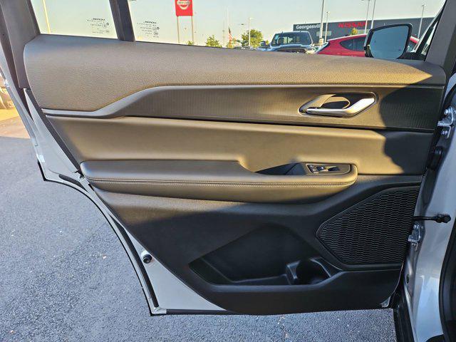 new 2025 Jeep Grand Cherokee L car, priced at $43,875