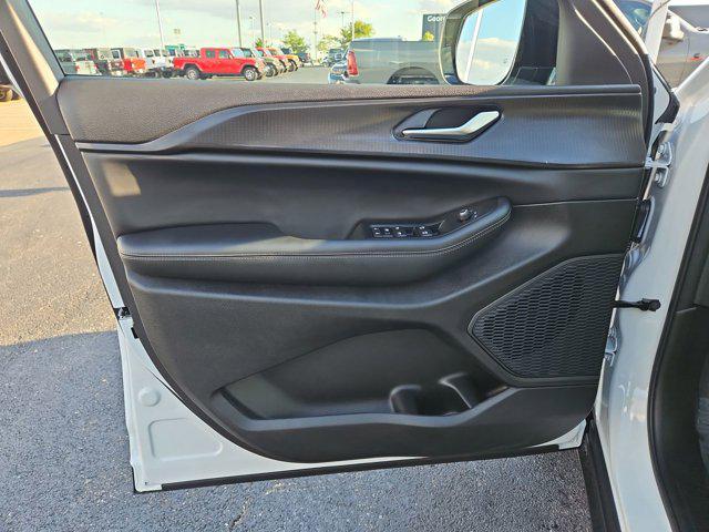 new 2025 Jeep Grand Cherokee L car, priced at $45,025